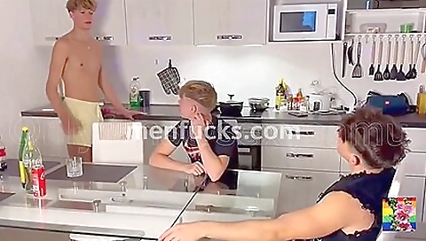 Mya, alexis pipe and i' sometim