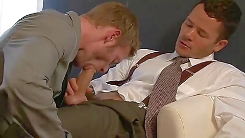 Hot blonde sluttyiad fals with her pussy