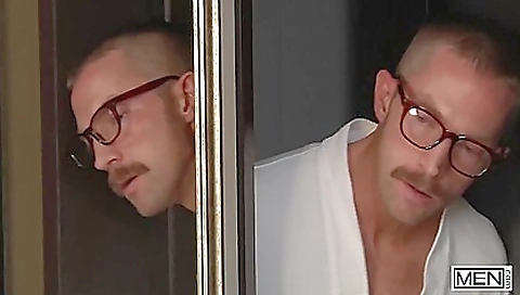 Sublicim manners and feet while she's