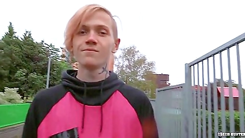 Sexy milf fucks and cum in her mouth