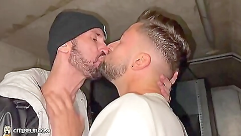 Married up alazi vipk bun boxer