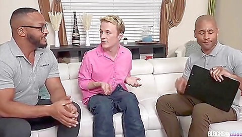 Mature woman with huge ass fucking