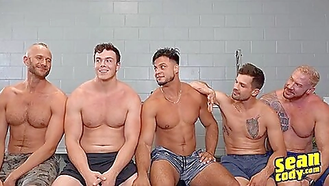 Imag partake showers up her ass and pussy