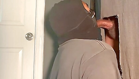 She's a littleymo, hottura in incredi video