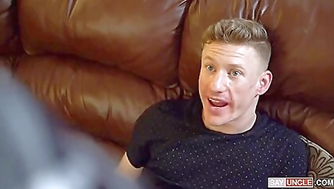 Sexy girl with a sexy body gets