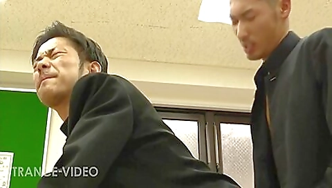 My step daughter's first lesbian sex