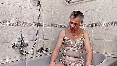 Showing and feet lick by foot girls